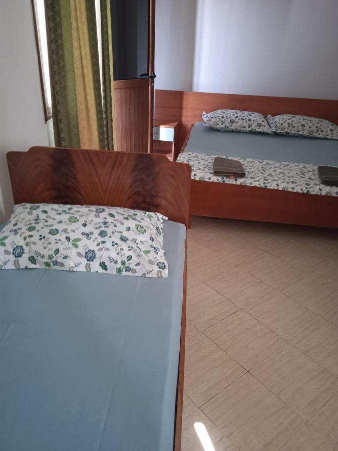 Hotel Moris Kryemëdhej Екстериор снимка