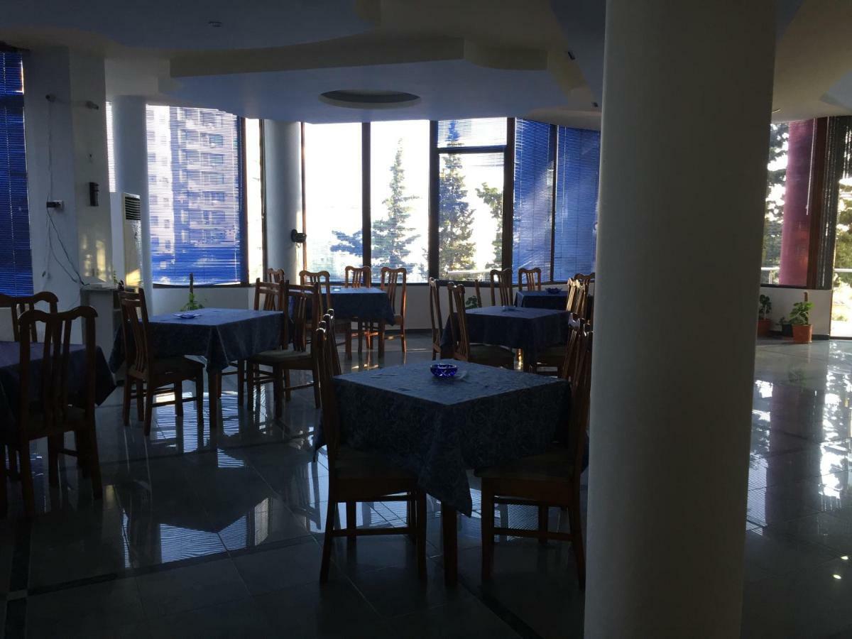 Hotel Moris Kryemëdhej Екстериор снимка