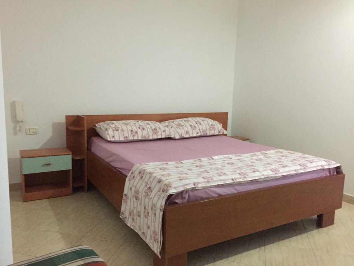 Hotel Moris Kryemëdhej Екстериор снимка