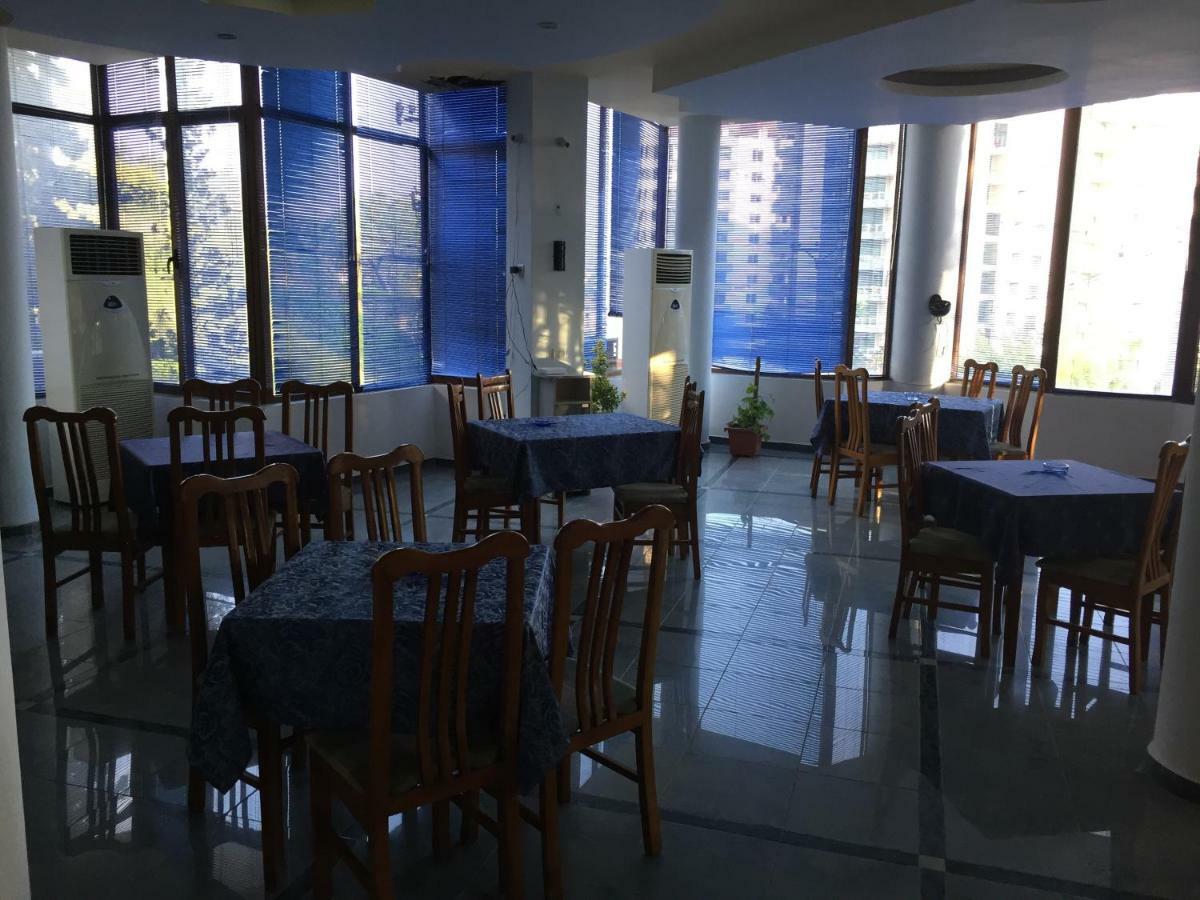 Hotel Moris Kryemëdhej Екстериор снимка